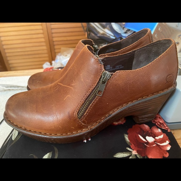 Born Clogs! Women’s 8.5 - Picture 7 of 10